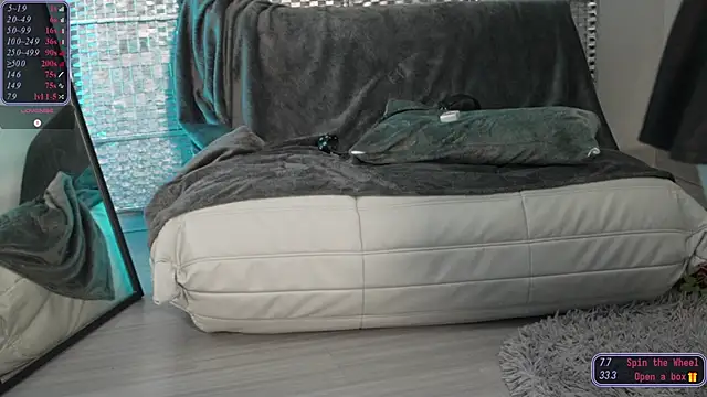 Snapshot of sylvie_fey chatting on March 17, 2:27 am sylvie fey online show from March 17, 2:27 am