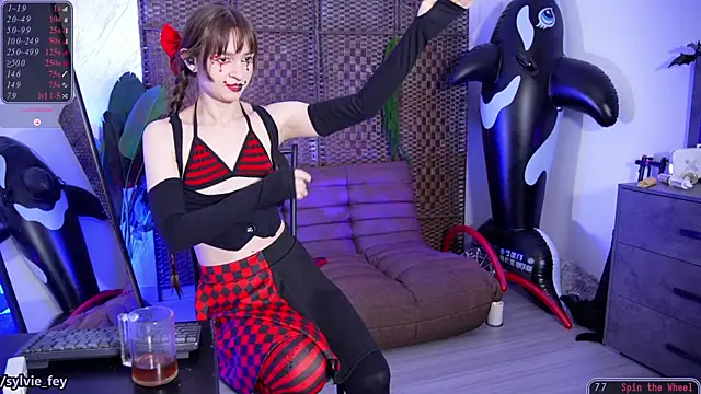sylvie fey online show from July 18, 2:05 am
