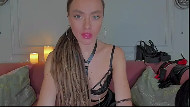 KellyFouler online show from February 22, 1:57 pm