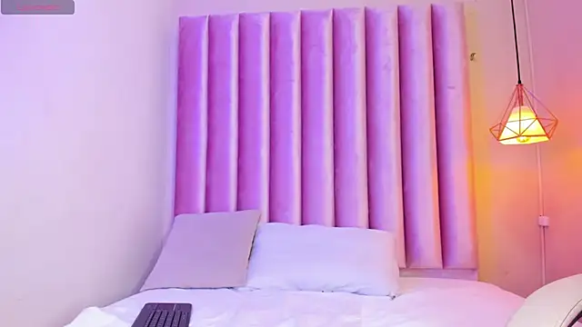 ander deimond  online show from December 24, 1:17 pm