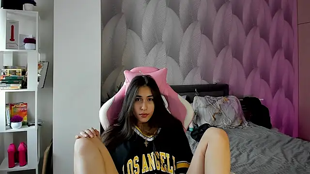 Bambiii bby online show from January 19, 8:50 am