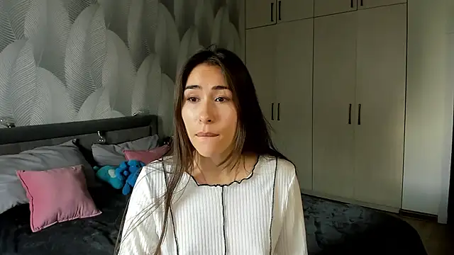 Bambiii bby online show from September 18, 1:18 am