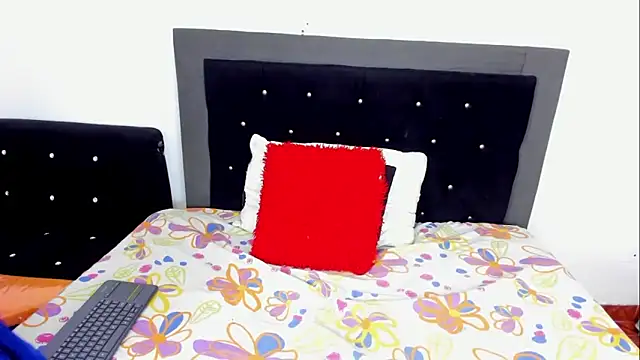 skaysanchez1 online show from September 12, 4:29 pm