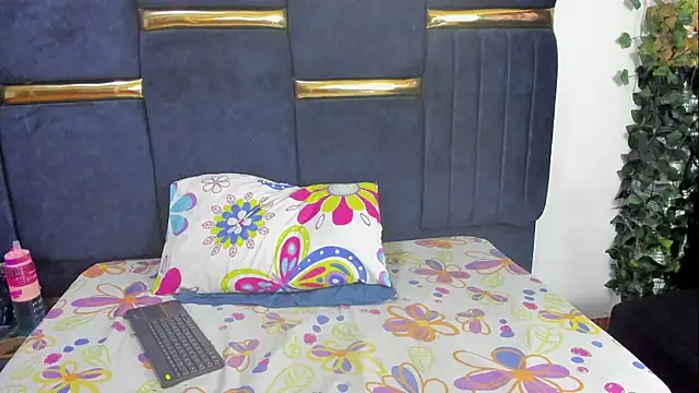 skaysanchez1 online show from March 5, 7:54 pm