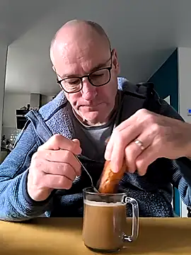 bogland33 online show from February 13, 8:27 am