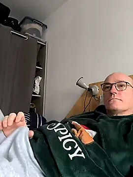 bogland33 online show from February 22, 1:57 pm