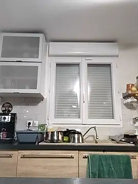 bogland33 online show from December 2, 7:42 pm