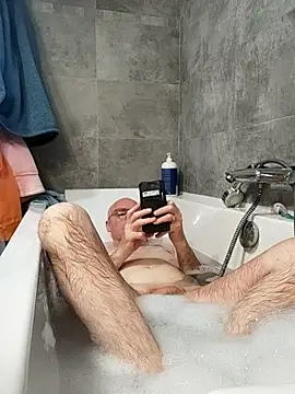 bogland33 online show from January 17, 2:33 pm