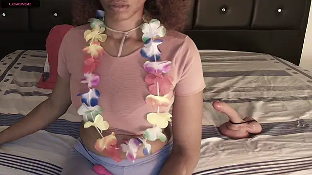 Snapshot of SashaBrianna99 chatting on October 31, 3:13 pm SashaBrianna99 online show from October 31, 3:13 pm