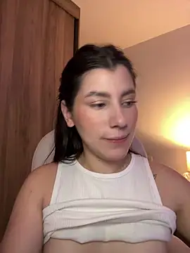Snapshot of ARITOO_ chatting on April 16, 4:02 am ARITOO online show from April 16, 4:02 am
