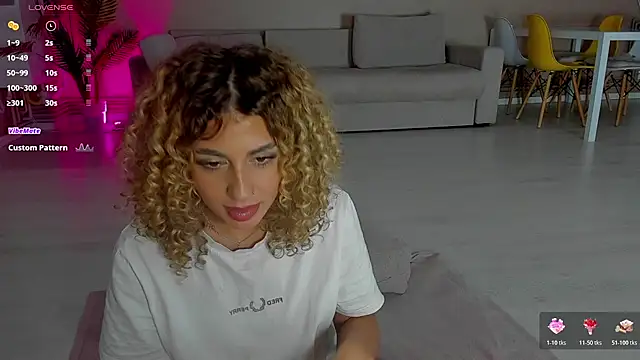 CurlyAnt0 online show from November 14, 11:46 pm