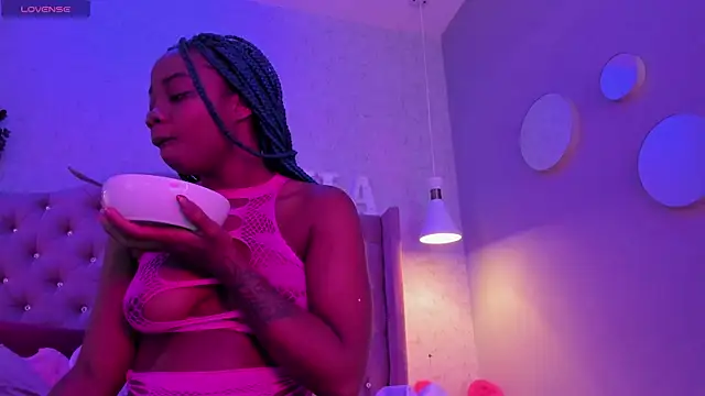 johannaMiller1 online show from December 25, 12:58 pm