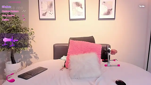 Snapshot of Anna__Spencer chatting on May 10, 1:05 pm Anna Spencer online show from May 10, 1:05 pm