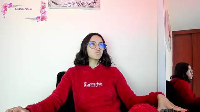 its  angelica  online show from January 4, 3:40 am