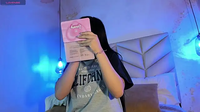 Snapshot of AuroraFiore chatting on February 26, 8:00 pm AuroraFiore online show from February 26, 8:00 pm