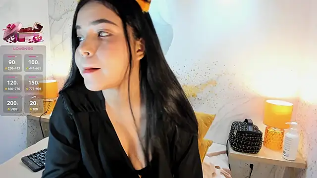 Snapshot of AuroraFiore chatting on March 12, 3:46 am AuroraFiore online show from March 12, 3:46 am