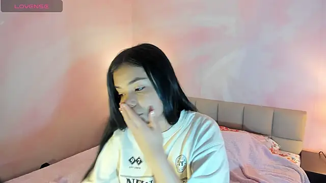 Snapshot of AuroraFiore chatting on March 15, 7:48 pm AuroraFiore online show from March 15, 7:48 pm