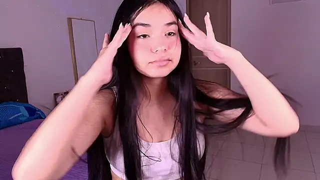 Snapshot of AuroraFiore chatting on October 26, 1:33 am AuroraFiore online show from October 26, 1:33 am