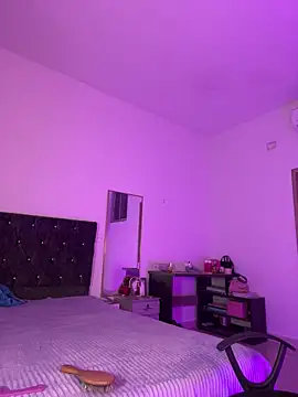 AuroraFiore online show from February 1, 2:21 am