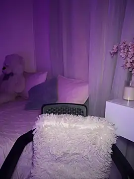 Snapshot of tuckersabrina chatting on December 5, 1:42 pm tuckersabrina online show from December 5, 1:42 pm