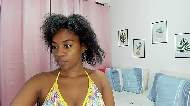 aisha w10 online show from February 21, 1:22 pm