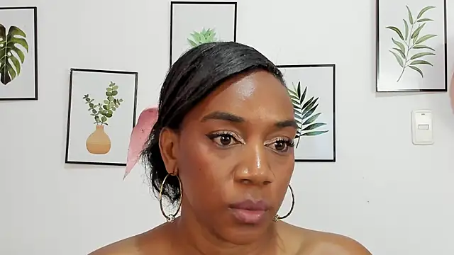 aisha w10 online show from February 24, 3:53 pm
