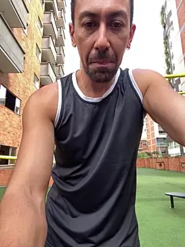 Snapshot of dantedesirexx chatting on February 16, 7:10 pm dantedesirexx online show from February 16, 7:10 pm