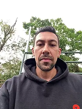 Snapshot of dantedesirexx chatting on February 17, 8:15 pm dantedesirexx online show from February 17, 8:15 pm