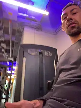 Snapshot of dantedesirexx chatting on March 4, 6:47 pm dantedesirexx online show from March 4, 6:47 pm