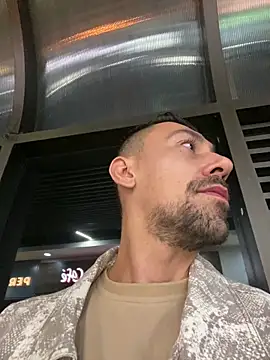 Snapshot of dantedesirexx chatting on March 6, 3:03 am dantedesirexx online show from March 6, 3:03 am