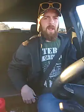 SirYummy18 online show from January 15, 2:56 pm