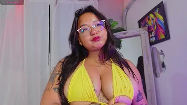 alaia 03 online show from May 20, 1:12 am