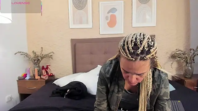 CarolinaGlamour online show from September 24, 2:59 am