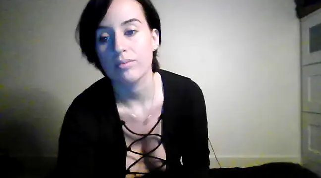 lindsay 33off online show from December 20, 2:27 pm