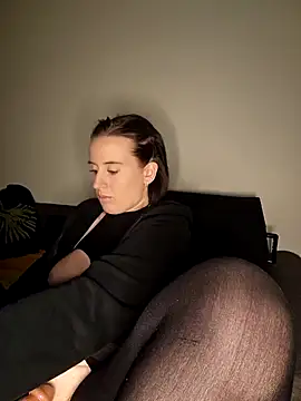 lindsay 33off online show from January 17, 11:51 pm