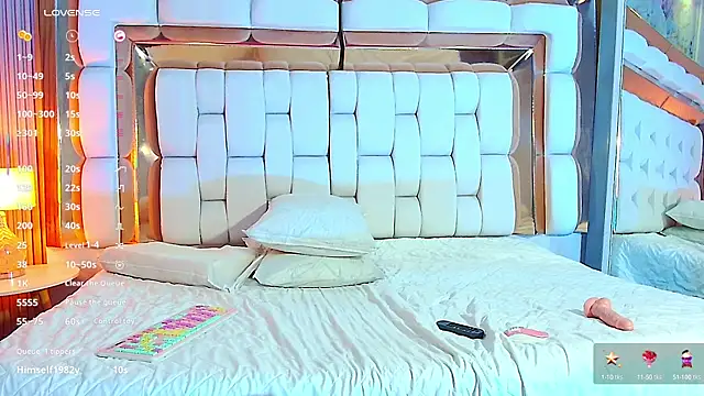 Littlebuffgirl online show from February 18, 5:53 am