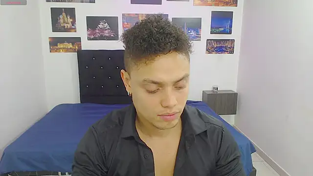 Booy Hott online show from December 7, 3:08 pm