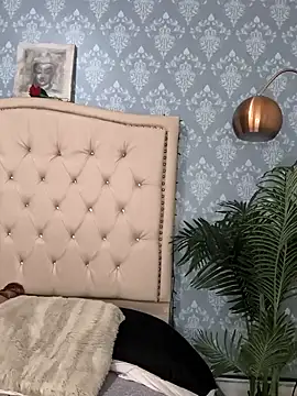 evafoxs online show from September 22, 8:44 pm