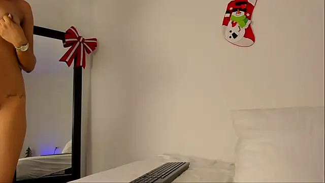 Snapshot of keyth_03 chatting on December 9, 5:51 am keyth 03 online show from December 9, 5:51 am