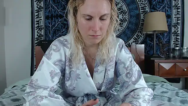 Cutikatxoxo online show from January 23, 2:02 am