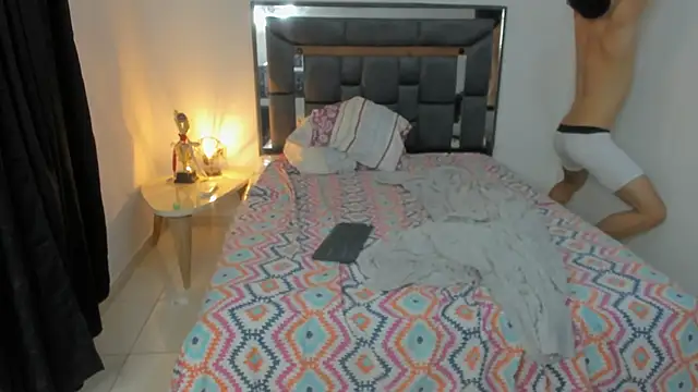 enzo sloran online show from December 1, 7:35 am