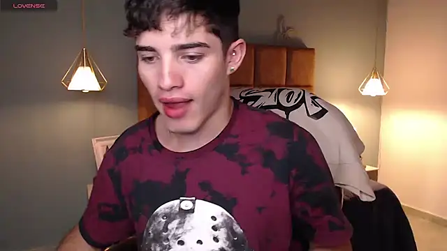 AlejooTwink online show from February 8, 8:42 pm