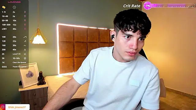 Snapshot of AlejooTwink chatting on February 24, 1:25 am AlejooTwink online show from February 24, 1:25 am