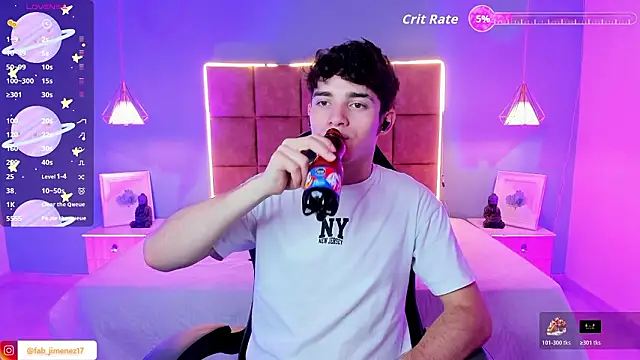 Snapshot of AlejooTwink chatting on March 14, 3:56 am AlejooTwink online show from March 14, 3:56 am