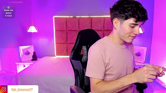 Snapshot of AlejooTwink chatting on March 27, 10:04 am AlejooTwink online show from March 27, 10:04 am