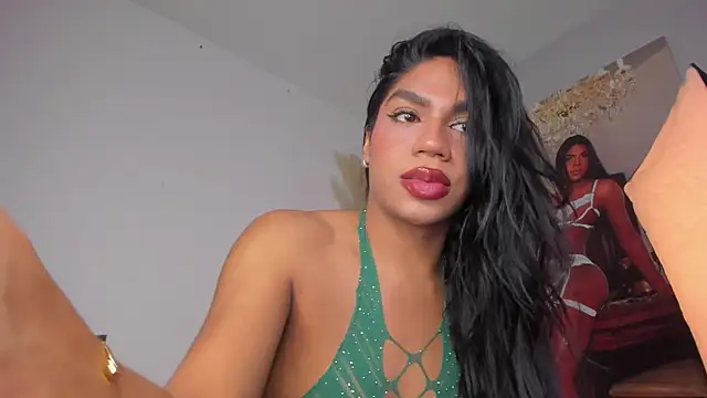 Snapshot of Sharicklovee chatting on April 9, 1:05 pm Sharicklovee online show from April 9, 1:05 pm