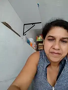 Snapshot of siri_duque chatting on February 22, 5:46 pm siri duque online show from February 22, 5:46 pm