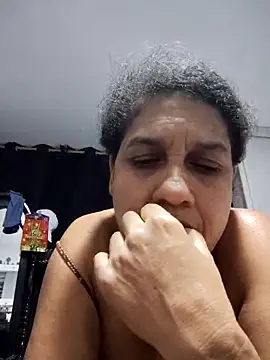 Snapshot of siri_duque chatting on February 24, 1:02 am siri duque online show from February 24, 1:02 am