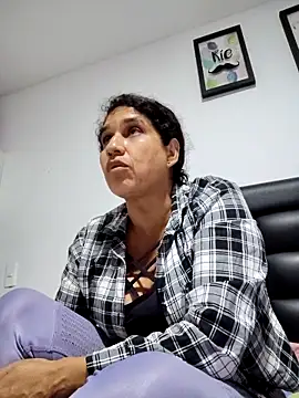 Snapshot of siri_duque chatting on March 4, 10:38 pm siri duque online show from March 4, 10:38 pm