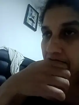 Snapshot of siri_duque chatting on March 21, 12:18 am siri duque online show from March 21, 12:18 am